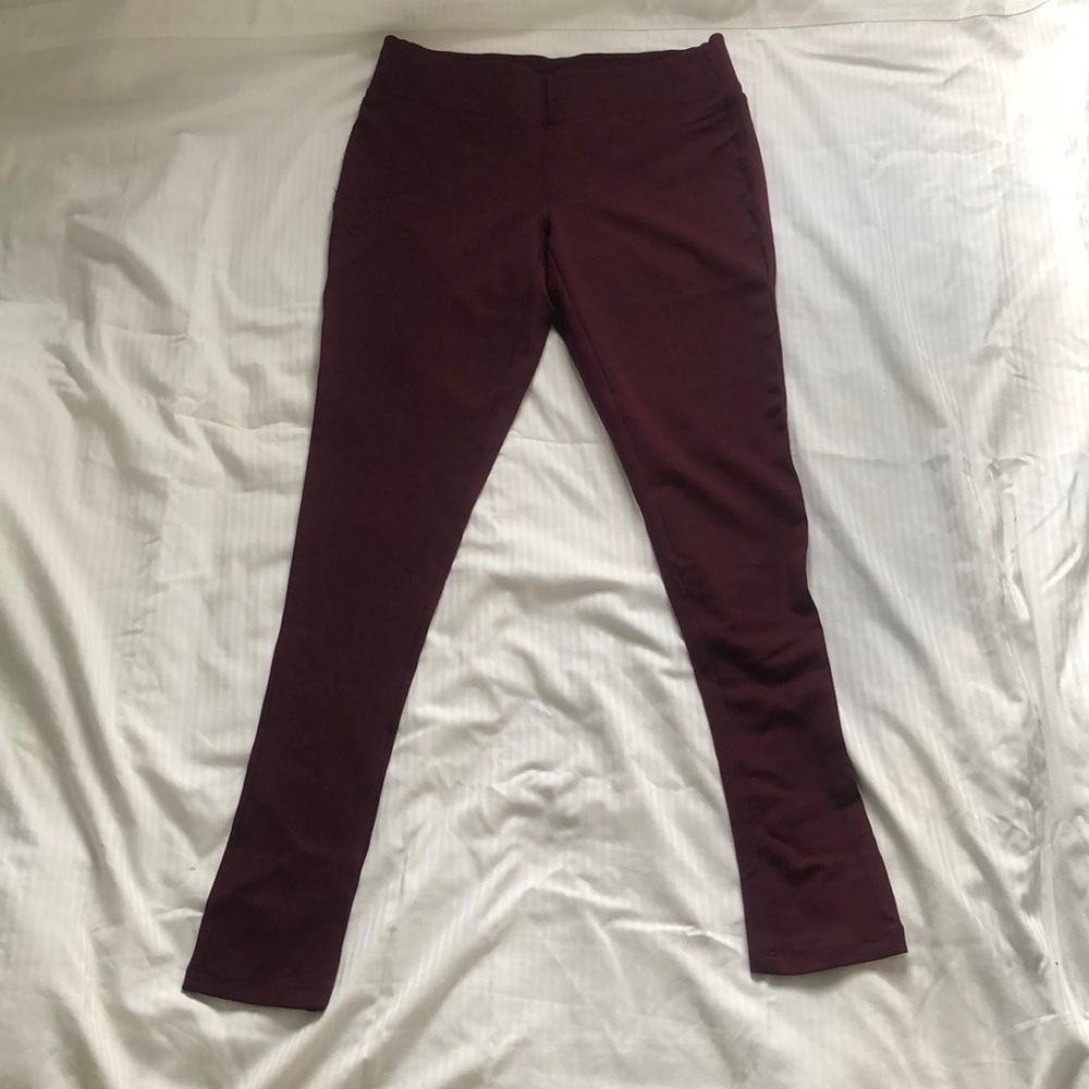 Luxurious Burgundy Bedding Set